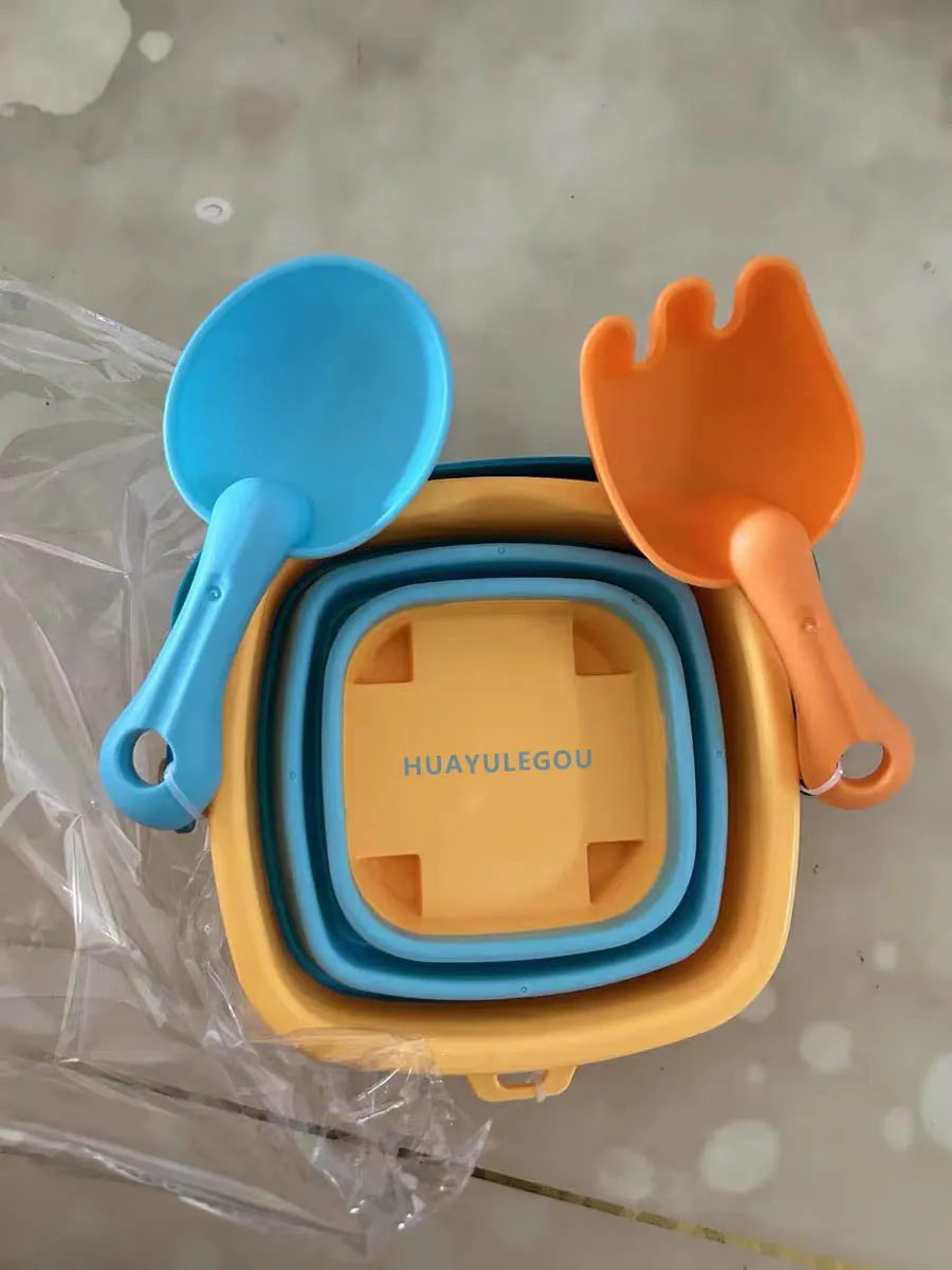 HUAYULEGOU Beach toys, foldable bucket, equipped with a sand shovel, suitable for children's beach toys