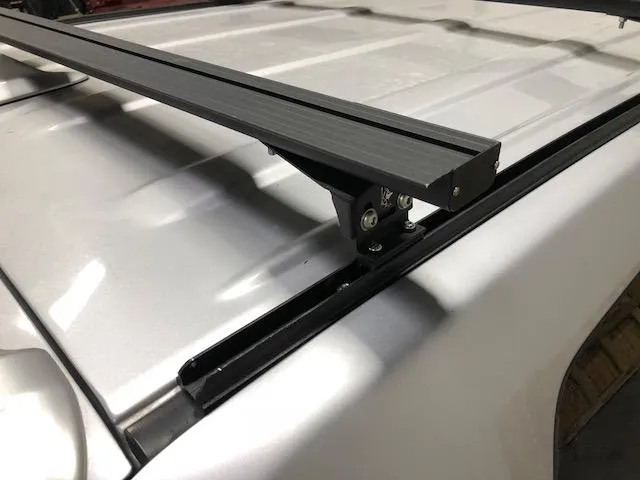 Land Rover LR3/LR4 K9 Load Bar Kit